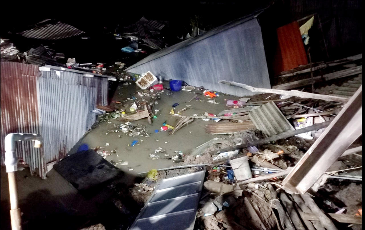 Tiếp tục sạt lở nhiều nhà dân ở Đất Mũi tỉnh Cà Mau