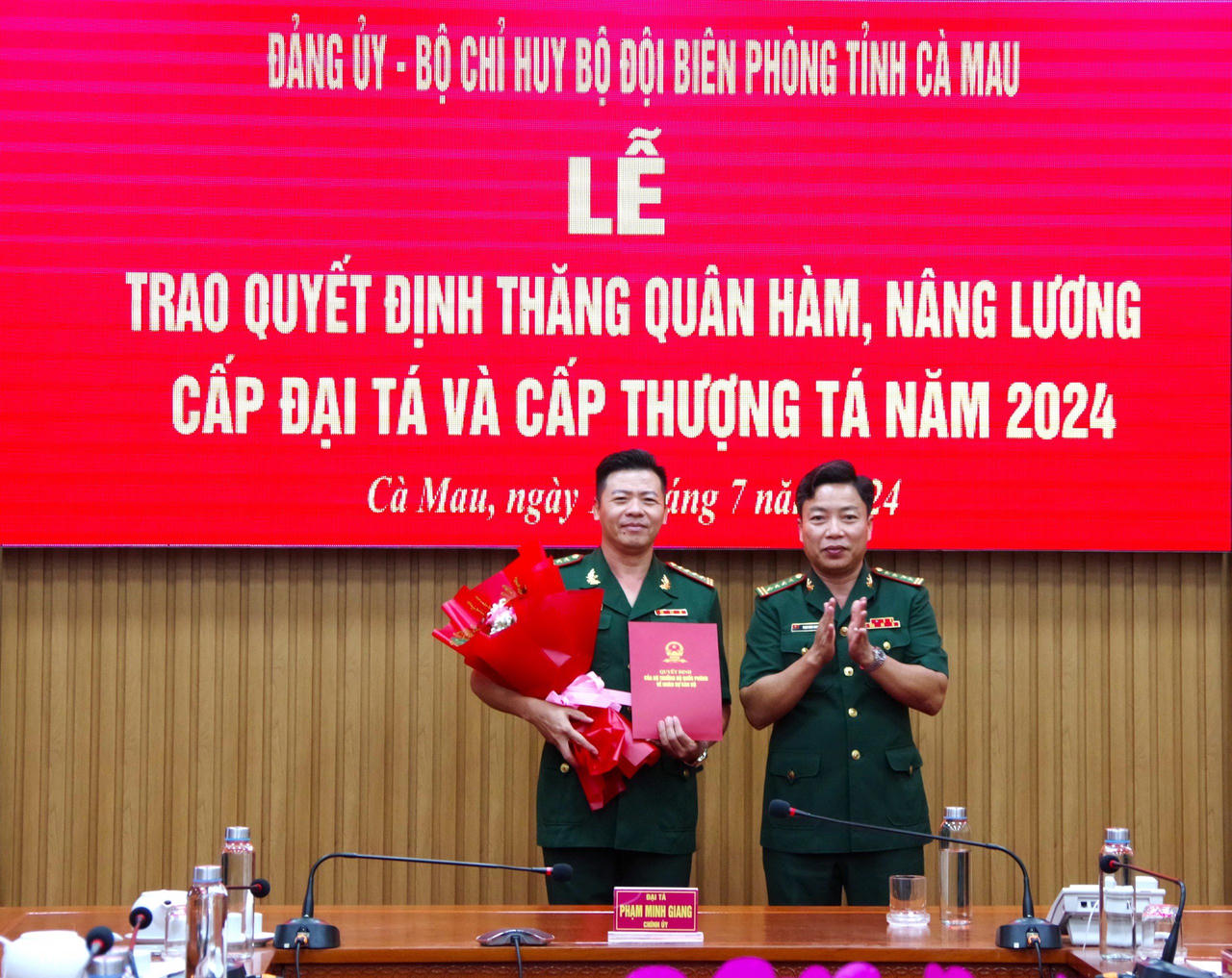 Phó Chỉ huy trưởng, Tham mưu trưởng Bộ đội Biên phòng tỉnh Cà Mau được thăng quân hàm Đại tá 