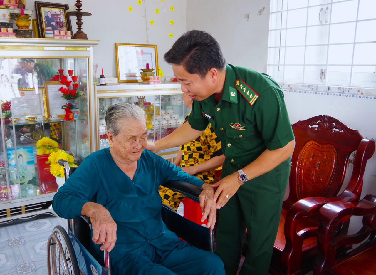 BĐBP Cà Mau tri ân Ngày Thương binh - Liệt sĩ 