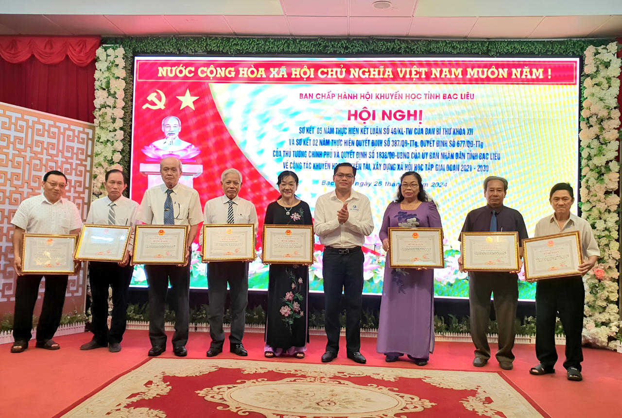 Kỳ vọng, tin tưởng sự nghiệp khuyến học, khuyến tài ở Bạc Liêu