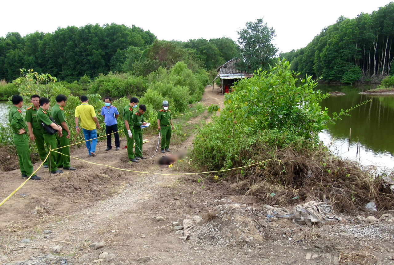 Những chiến sỹ “truy tìm dấu vết” 