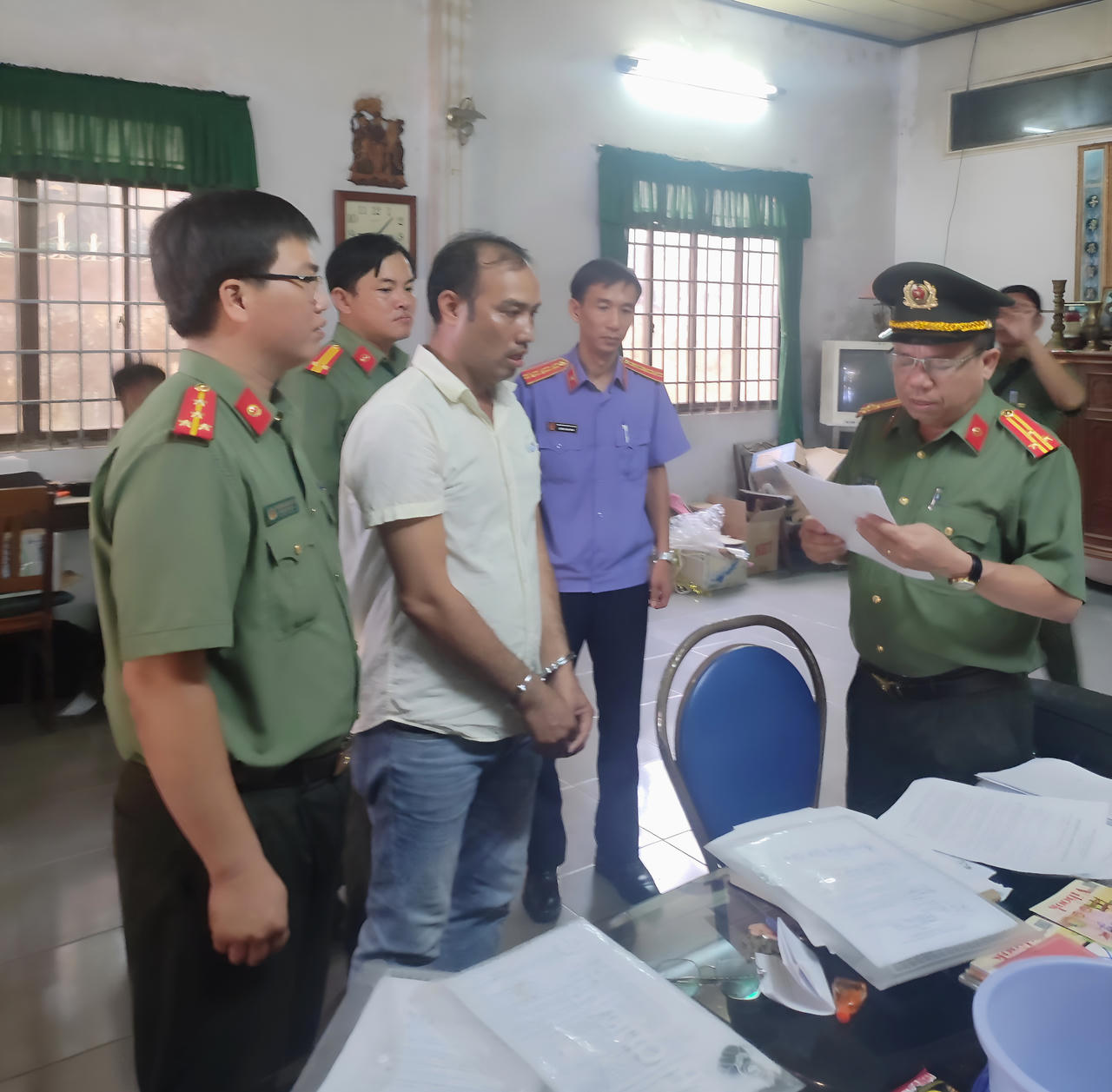 Cà Mau: Bắt đối tượng đưa người xuất cảnh trái phép 