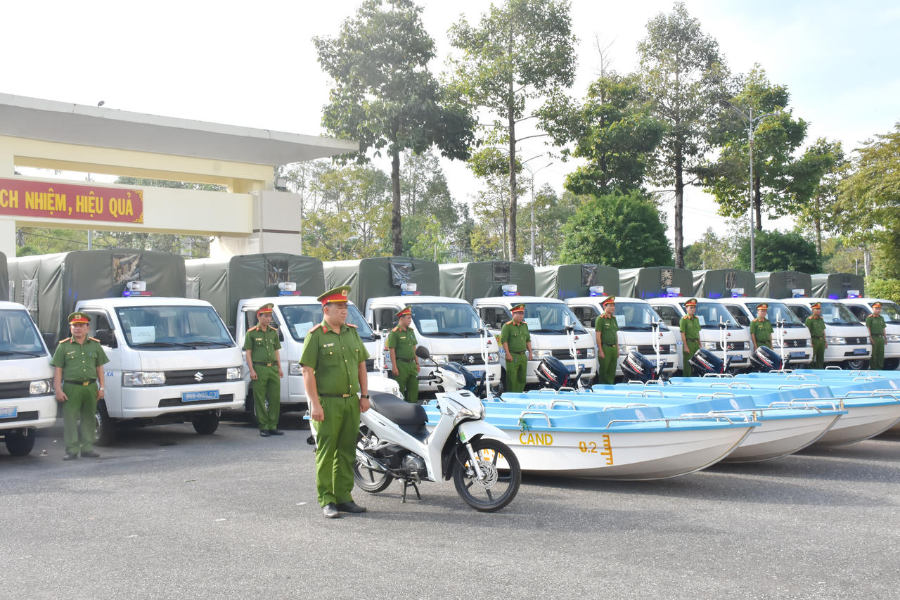 Mỗi xã ít nhất 8 Công an chính quy