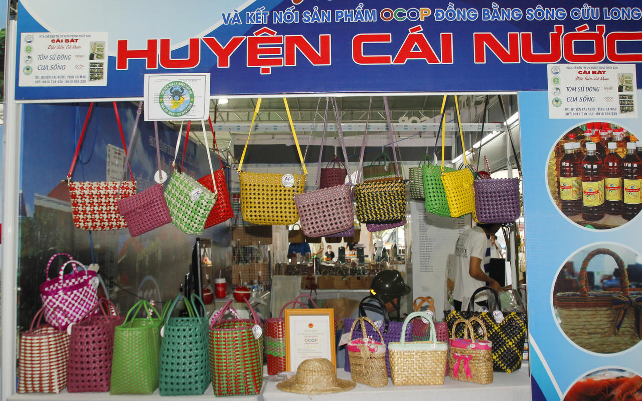 MTTQ tỉnh Cà Mau thực hiện tốt Cuộc vận động “Người Việt Nam ưu tiên dùng hàng Việt Nam” 