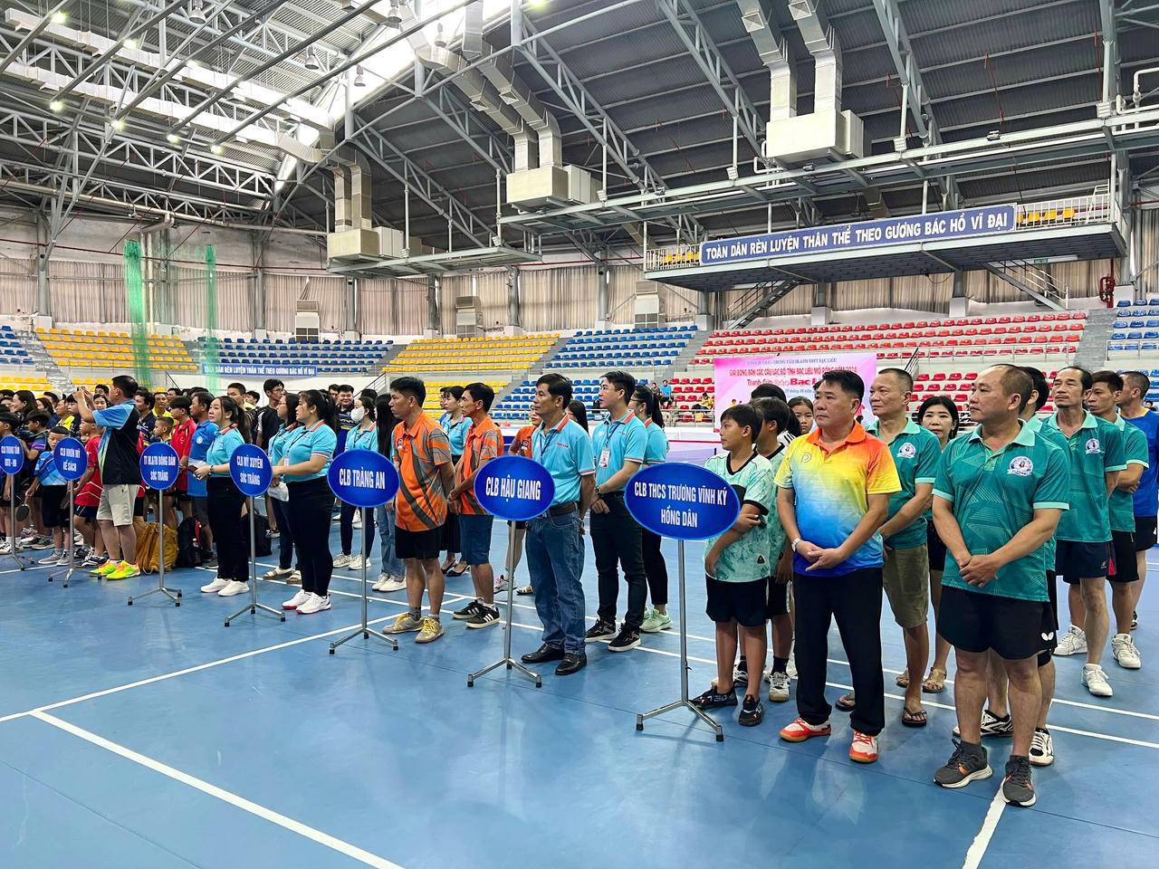 Các CLB tranh tài tại Giải bóng bàn mở rộng Cúp Báo Bạc Liêu