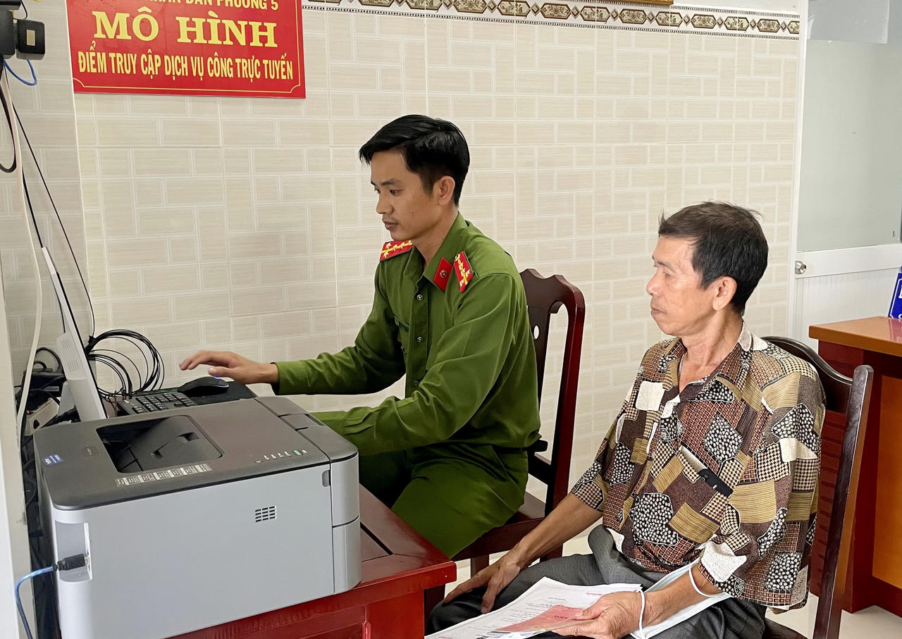 Công an Bạc Liêu nâng cao chất lượng dịch vụ công trực tuyến 