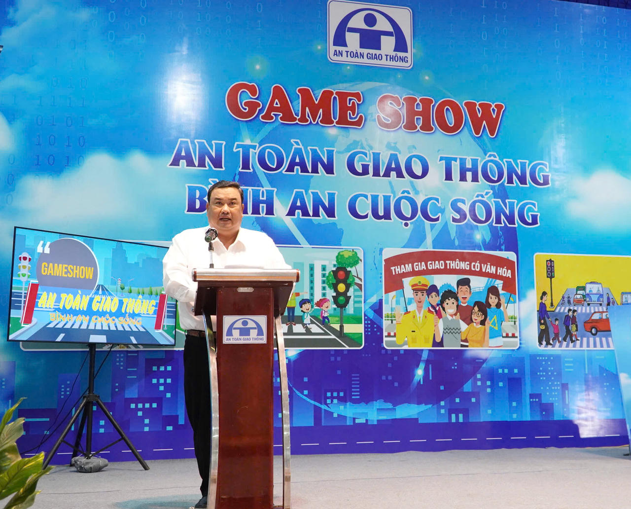 Cà Mau: Sôi nổi Game show 'An toàn giao thông - Bình an cuộc sống'