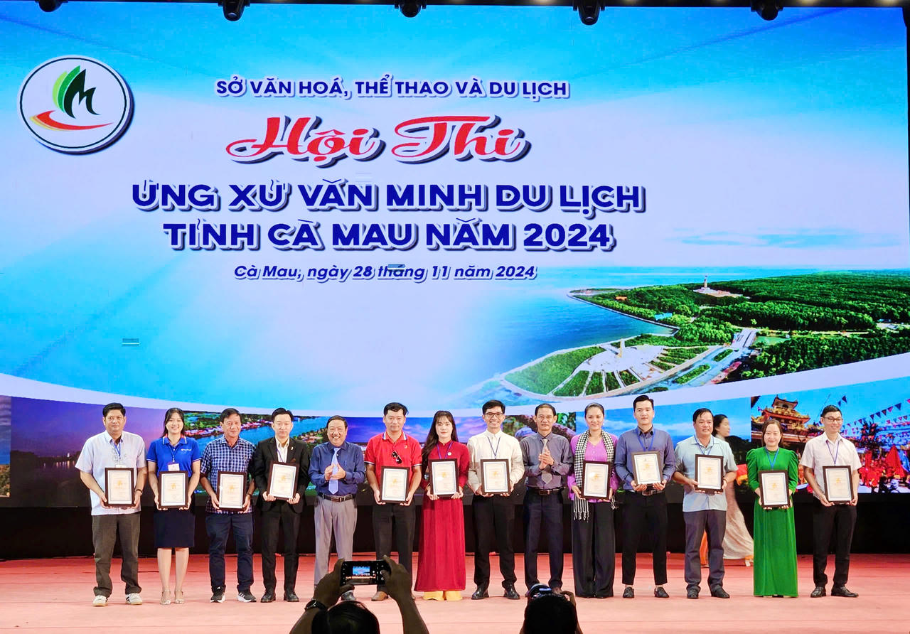 Cà Mau nâng cao hình ảnh du lịch thân thiện, chuyên nghiệp