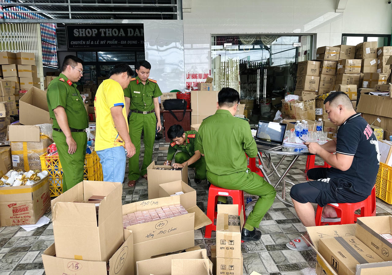 Không để hàng gian, hàng giả xâm nhập thị trường Tết ở Bạc Liêu