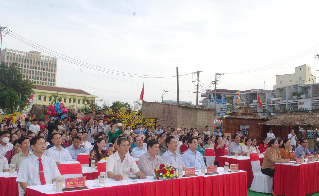 Về Bạc Liêu đi “Chợ quê ngày Tết” 