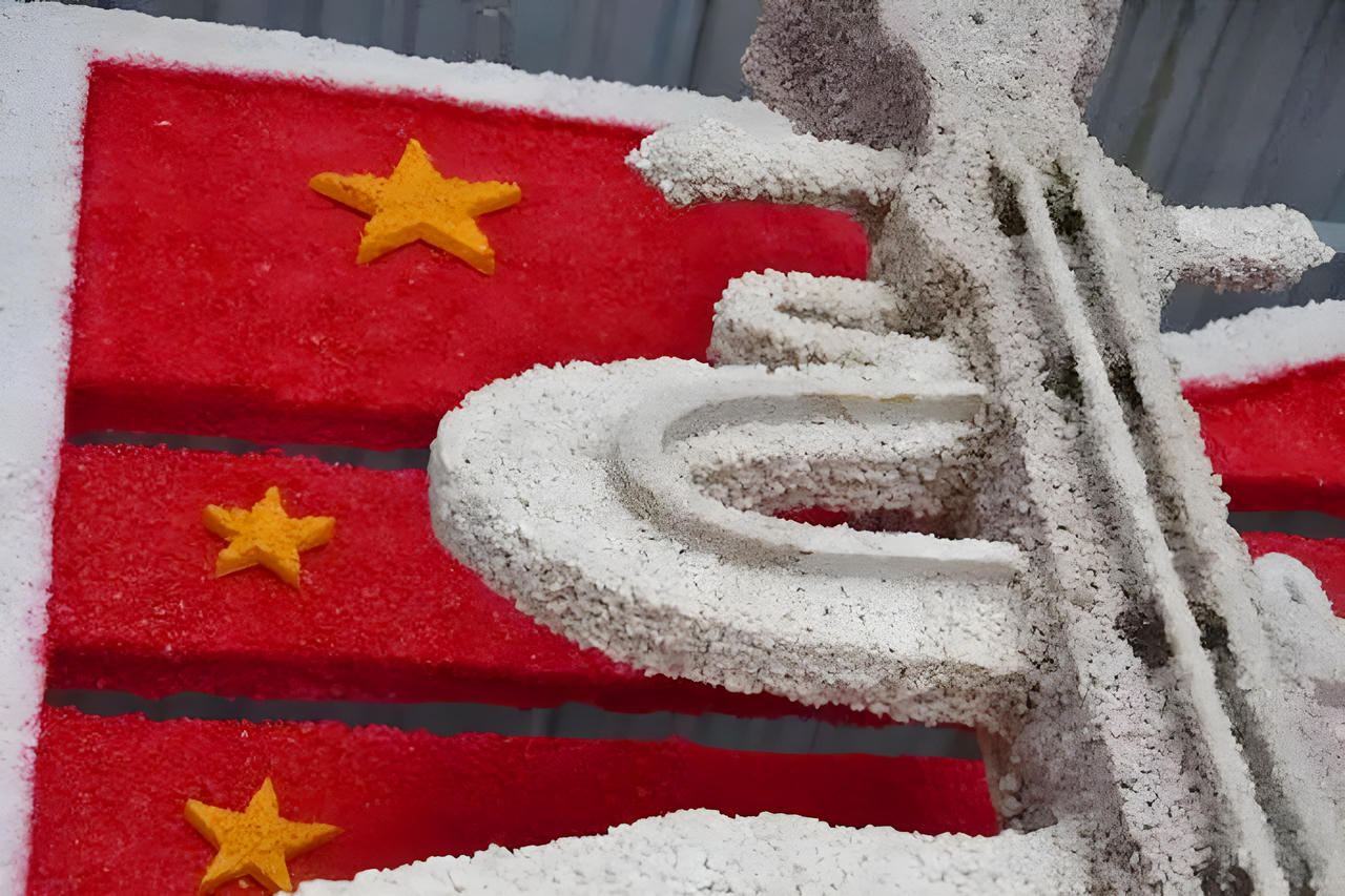 Cây đàn kìm cách điệu bằng muối ‘độc nhất vô nhị’ ở Bạc Liêu