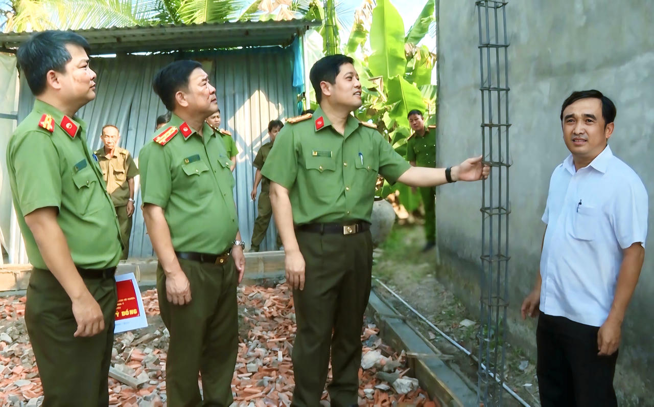 Bạc Liêu: 'Chung tay xóa nhà tạm, nhà dột nát'