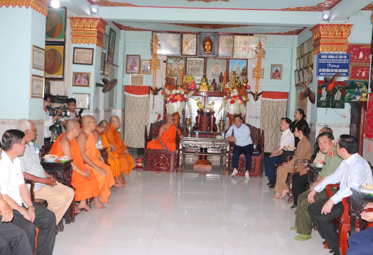 Bộ Dân tộc và Tôn giáo cùng lãnh đạo tỉnh Bạc Liêu chúc Tết Chôl Chnăm Thmây 