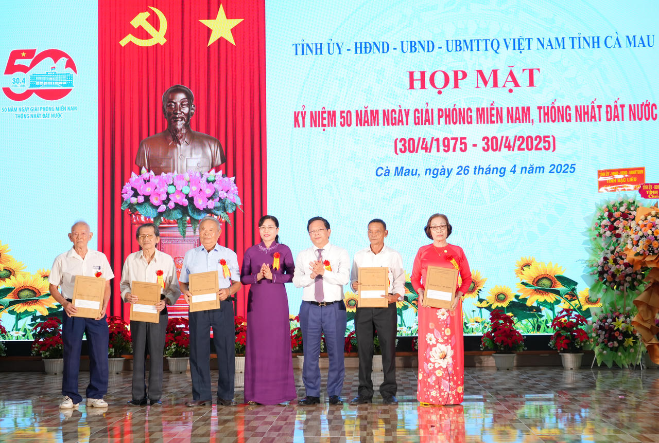 Cà Mau kỷ niệm 50 năm Ngày Giải phóng hoàn toàn miền Nam, thống nhất đất nước