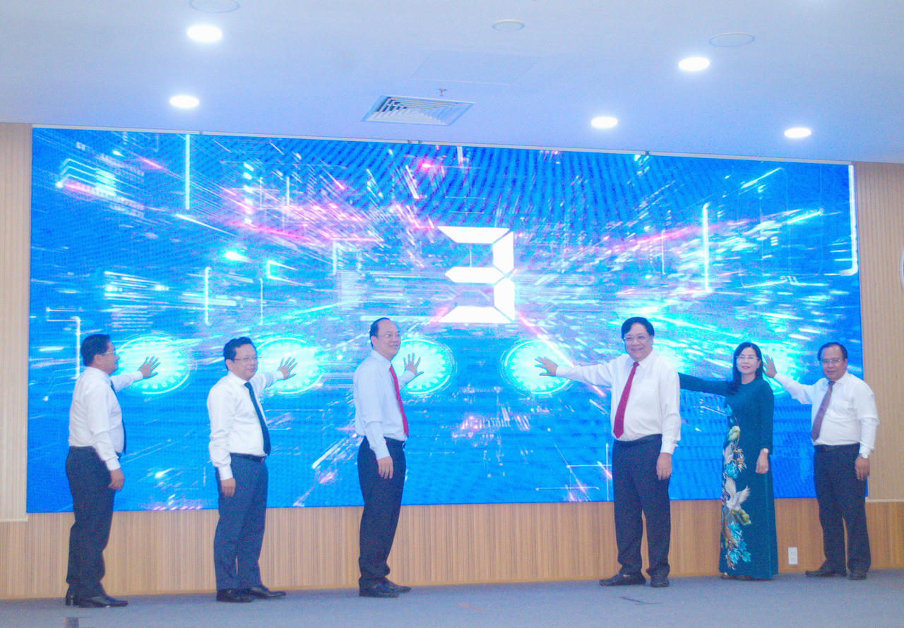 Cà Mau phát động phong trào 'Bình dân học vụ số'