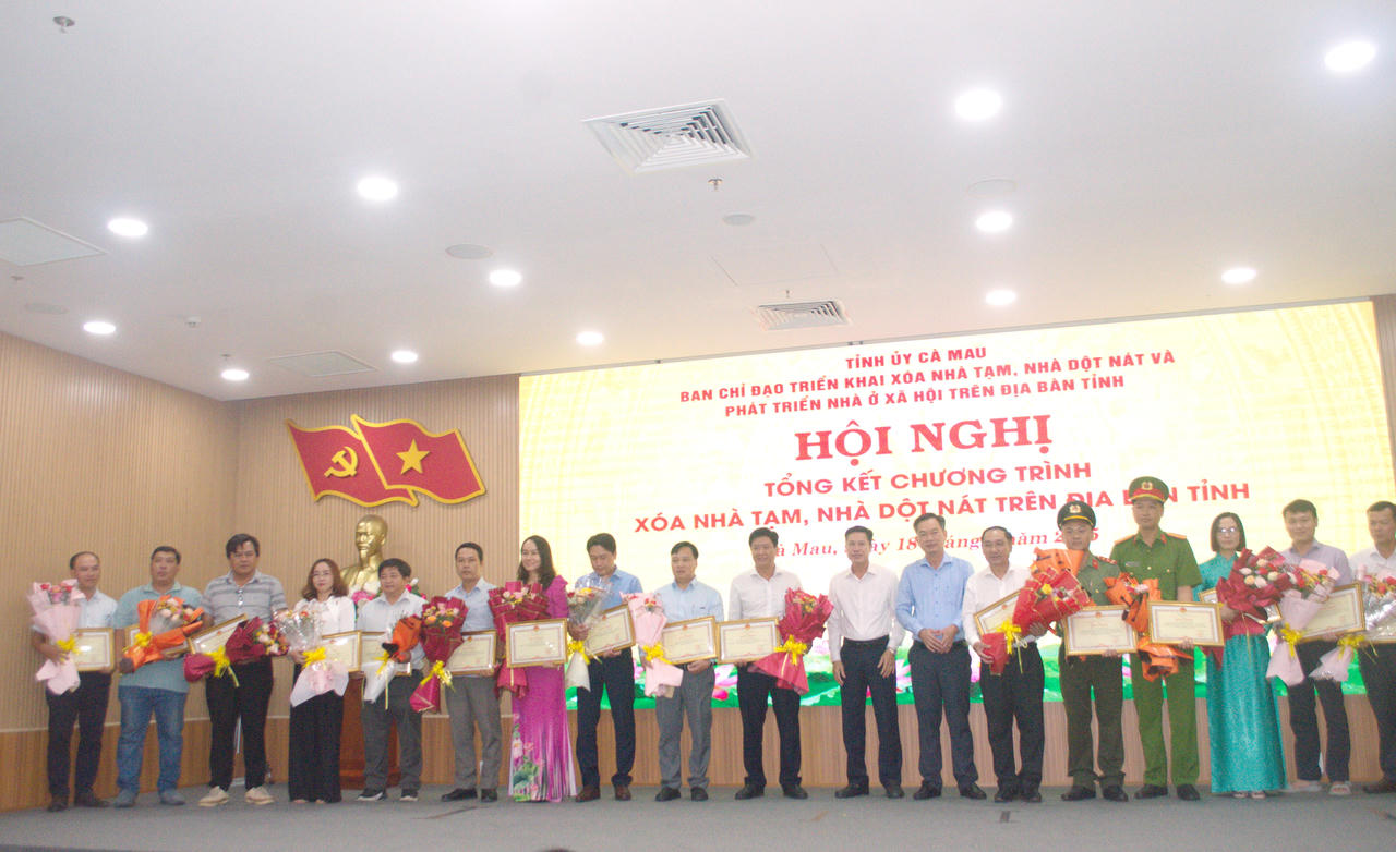 Cà Mau về đích sớm trong xóa nhà tạm, nhà dột nát