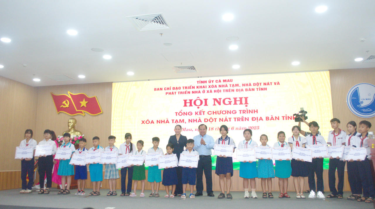 Cà Mau về đích sớm trong xóa nhà tạm, nhà dột nát