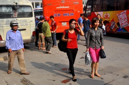 Bến xe quá tải, đường cửa ngõ Thủ đô ùn tắc trong ngày cuối của kỳ nghỉ lễ