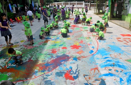 Tấm bản đồ lãnh thổ Việt Nam tự vẽ của học sinh mầm non