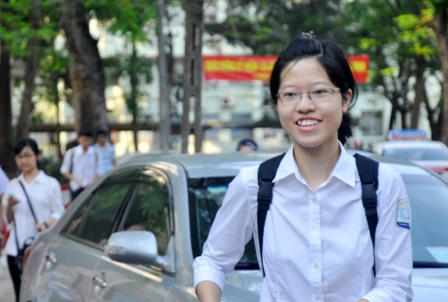 Học sinh tự tin bước vào môn thi tốt nghiệp đầu tiên 