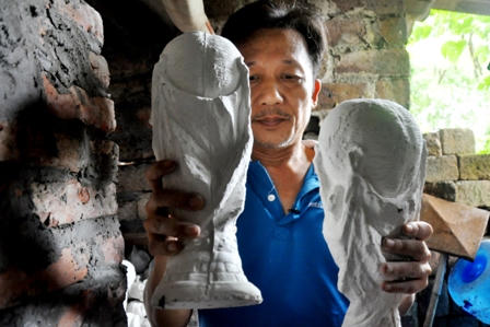 Cúp vàng World Cup 2014… giá 70 nghìn đồng?