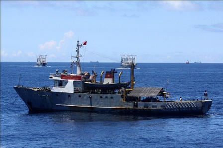 Tàu Trung Quốc tổ chức giăng bẫy tàu Việt Nam để tạo chứng cứ giả