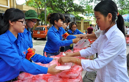 Nhiều hoạt động miễn phí tiếp sức cho thí sinh thi ĐH