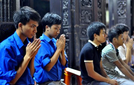 Buổi lễ cầu an ý nghĩa trước giờ sỹ tử bước vào phòng thi