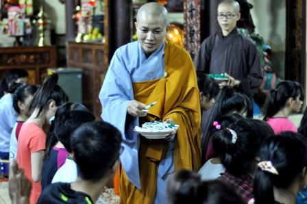 Buổi lễ cầu an ý nghĩa trước giờ sỹ tử bước vào phòng thi