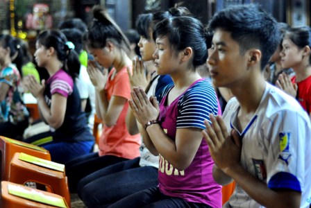 Buổi lễ cầu an ý nghĩa trước giờ sỹ tử bước vào phòng thi