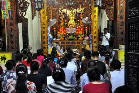 Buổi lễ cầu an ý nghĩa trước giờ sỹ tử bước vào phòng thi