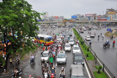 Giao thông ngày tập trung thi ĐH đợt 2: Nhiều sĩ tử muộn giờ 