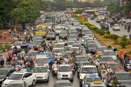 Giao thông ngày tập trung thi ĐH đợt 2: Nhiều sĩ tử muộn giờ 