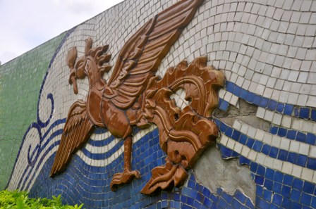 Hà Nội: Cận cảnh những vết nứt tàn phá con đường đạt kỷ lục Guiness