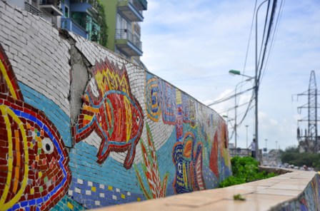 Hà Nội: Cận cảnh những vết nứt tàn phá con đường đạt kỷ lục Guiness