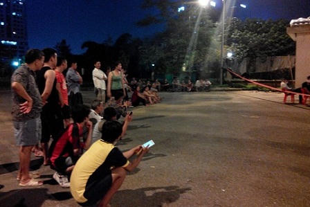 Phát hiện xác chết bốc mùi cạnh công viên Cầu Giấy 