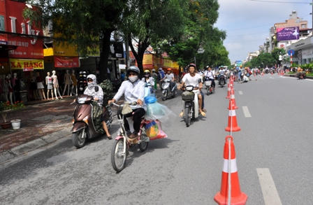 Hà Nội: Bắt đầu cấm ô tô lưu thông vào đường Cầu Giấy 