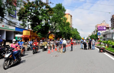 Hà Nội: Bắt đầu cấm ô tô lưu thông vào đường Cầu Giấy 