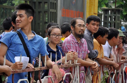 VFF trực tiếp bán vé trận U19 Việt Nam - Nhật Bản, hàng nghìn CĐV “vạ vật” đợi mua