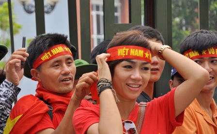 VFF trực tiếp bán vé trận U19 Việt Nam - Nhật Bản, hàng nghìn CĐV “vạ vật” đợi mua