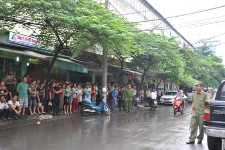 Thiếu tướng Nguyễn Đức Chung đến hiện trường giải cứu thành công 3 con tin