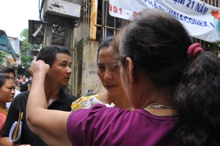 Thiếu tướng Nguyễn Đức Chung đến hiện trường giải cứu thành công 3 con tin