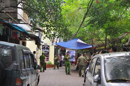 Thiếu tướng Nguyễn Đức Chung đến hiện trường giải cứu thành công 3 con tin