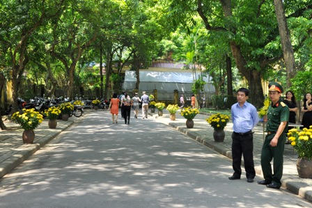 Thành kính dâng hương ngày giỗ đầu Đại tướng Võ Nguyên Giáp