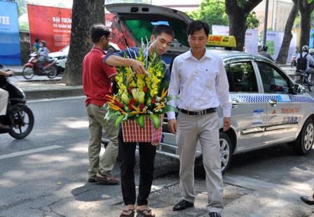 Thành kính dâng hương ngày giỗ đầu Đại tướng Võ Nguyên Giáp