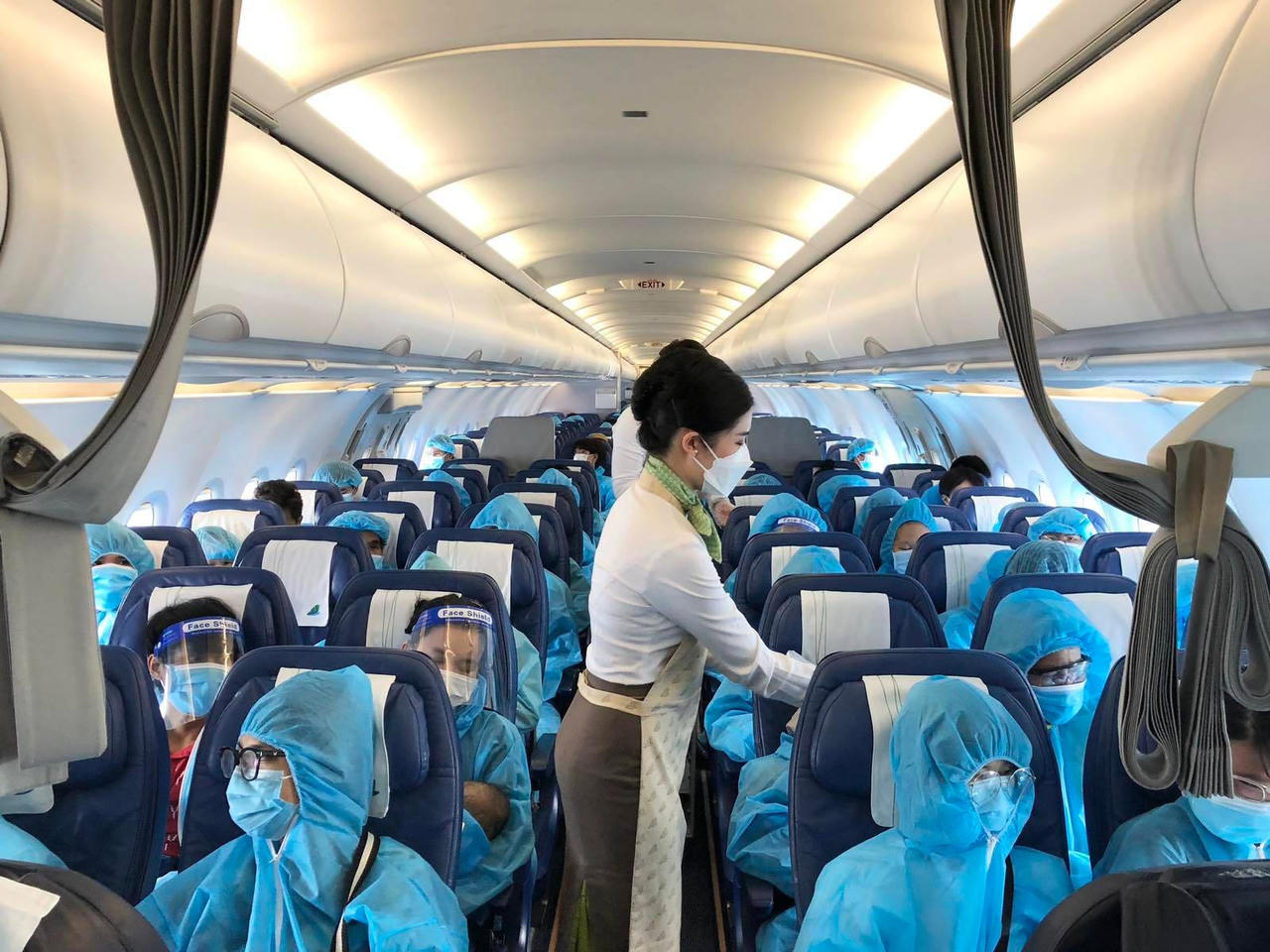 FLC tặng xe cứu thương cho Sầm Sơn, sau khi 'chi viện' hơn 150 tỷ đồng cho nhiều tỉnh thành