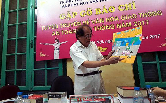 Giáo sư Hoàng Chương: “Tôi mong muốn người dân thượng tôn pháp luật khi tham gia giao thông”