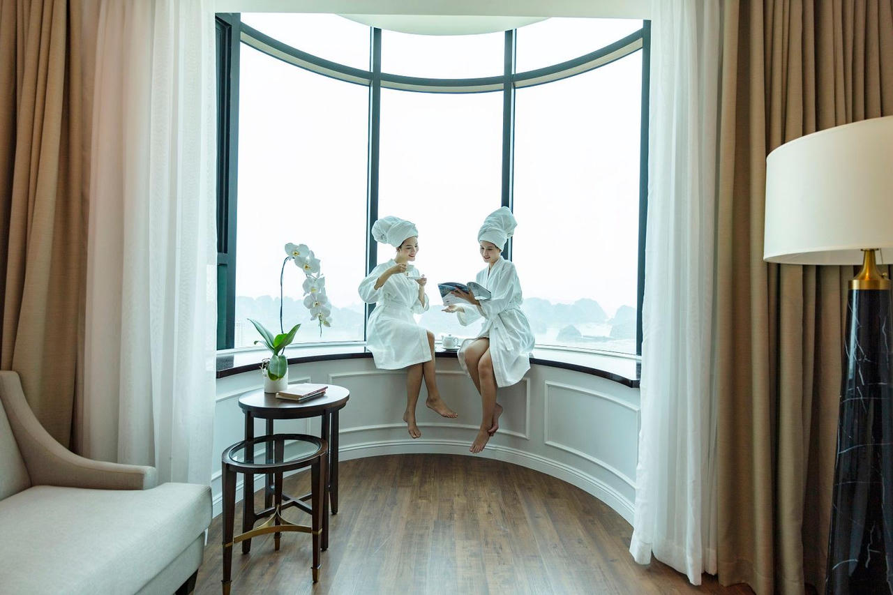 Phổ cập “hộ chiếu vắc xin”, du lịch miền Bắc khởi sắc