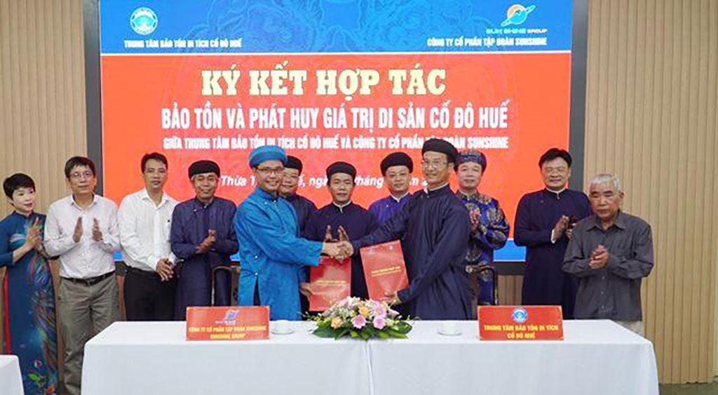 Sunshine Group hiến tặng cổ vật và chiến lược đồng hành với Huế phát triển văn hoá di sản 