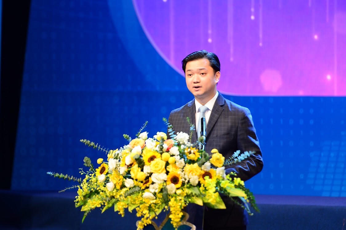 Vinh danh 10 gương mặt đạt giải thưởng Khoa học công nghệ Quả cầu vàng 2022